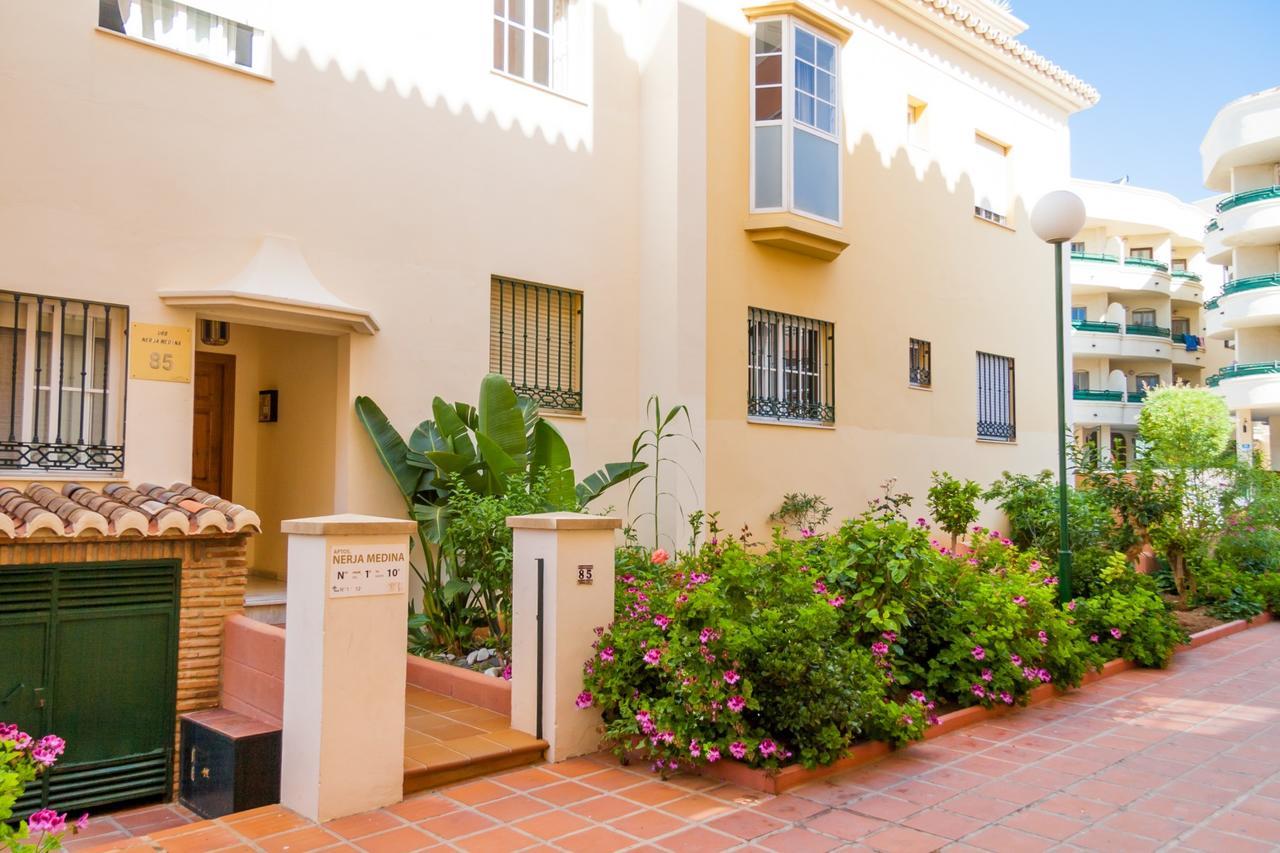 Apartamentos Nerja Medina Canovas Kültér fotó