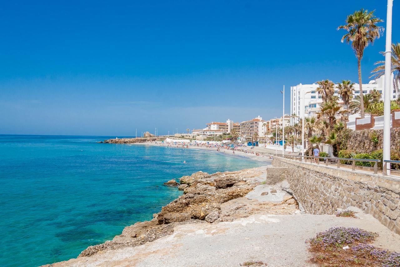Apartamentos Nerja Medina Canovas Szoba fotó