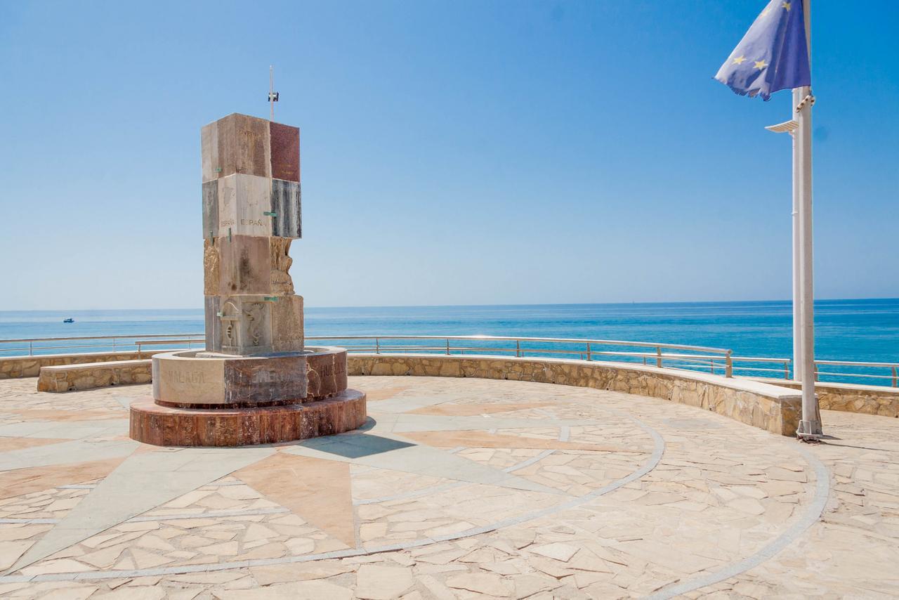 Apartamentos Nerja Medina Canovas Szoba fotó
